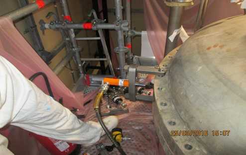 hydraulic flange spreader nuclear power plant