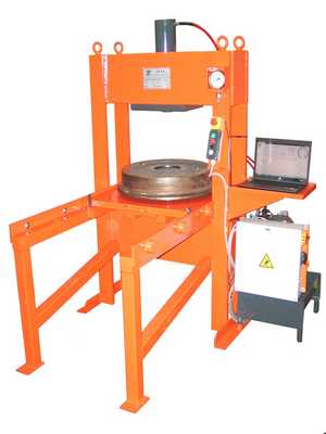 presse hydraulique spécifique 50T avec table coulissante