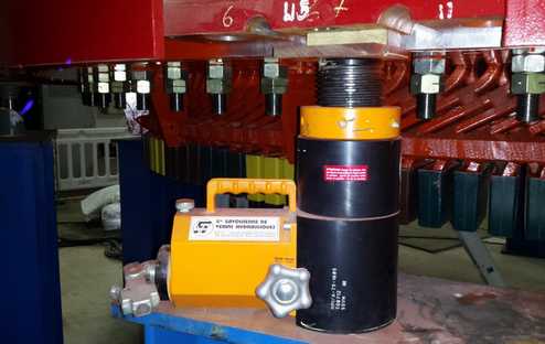 matériel hydraulique secteur énergie, levage et calage d'un stator