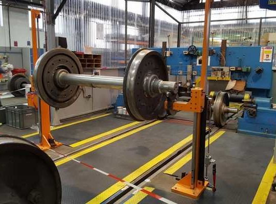 Vérin hydraulique levage ferroviaire