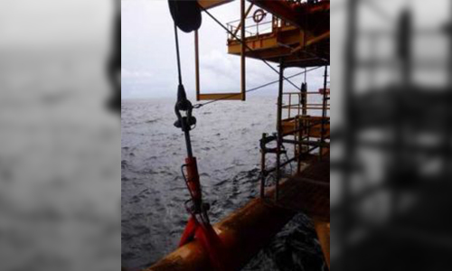 verin-double-effet-deroulement-pipe-offshore-225x300