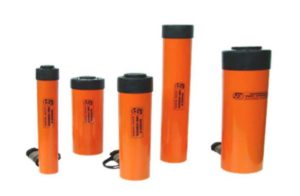 <b>Gamme VSR</b> <br>Vérins polyvalents simple effet avec ressort de rappel